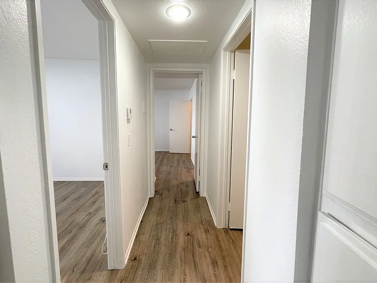 5300 Kester Avenue — Photo 12