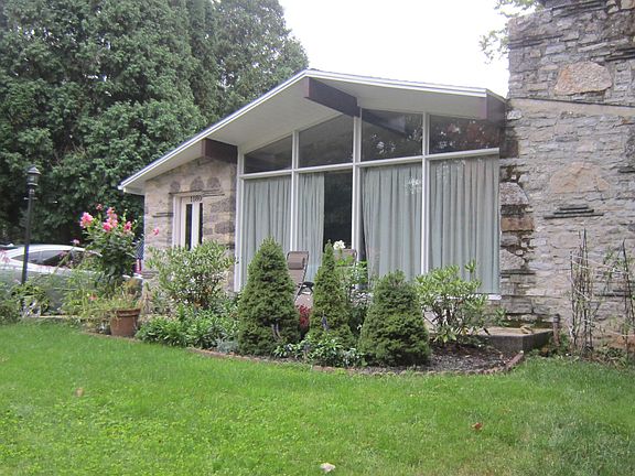 Natural Stone Facade