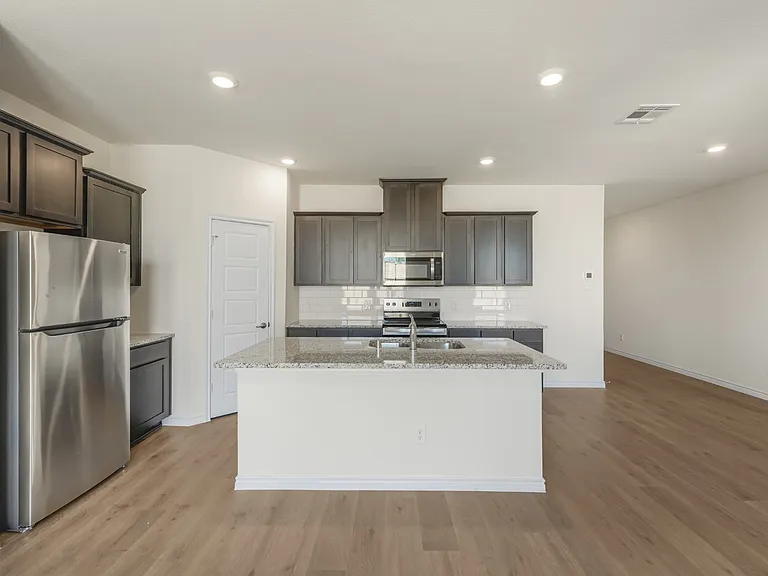 752 Thorn Creek Dr — Photo 14