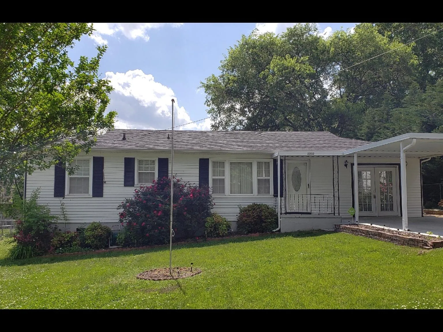 4 bed, 1450 sqft, $2,000 — Photo 1