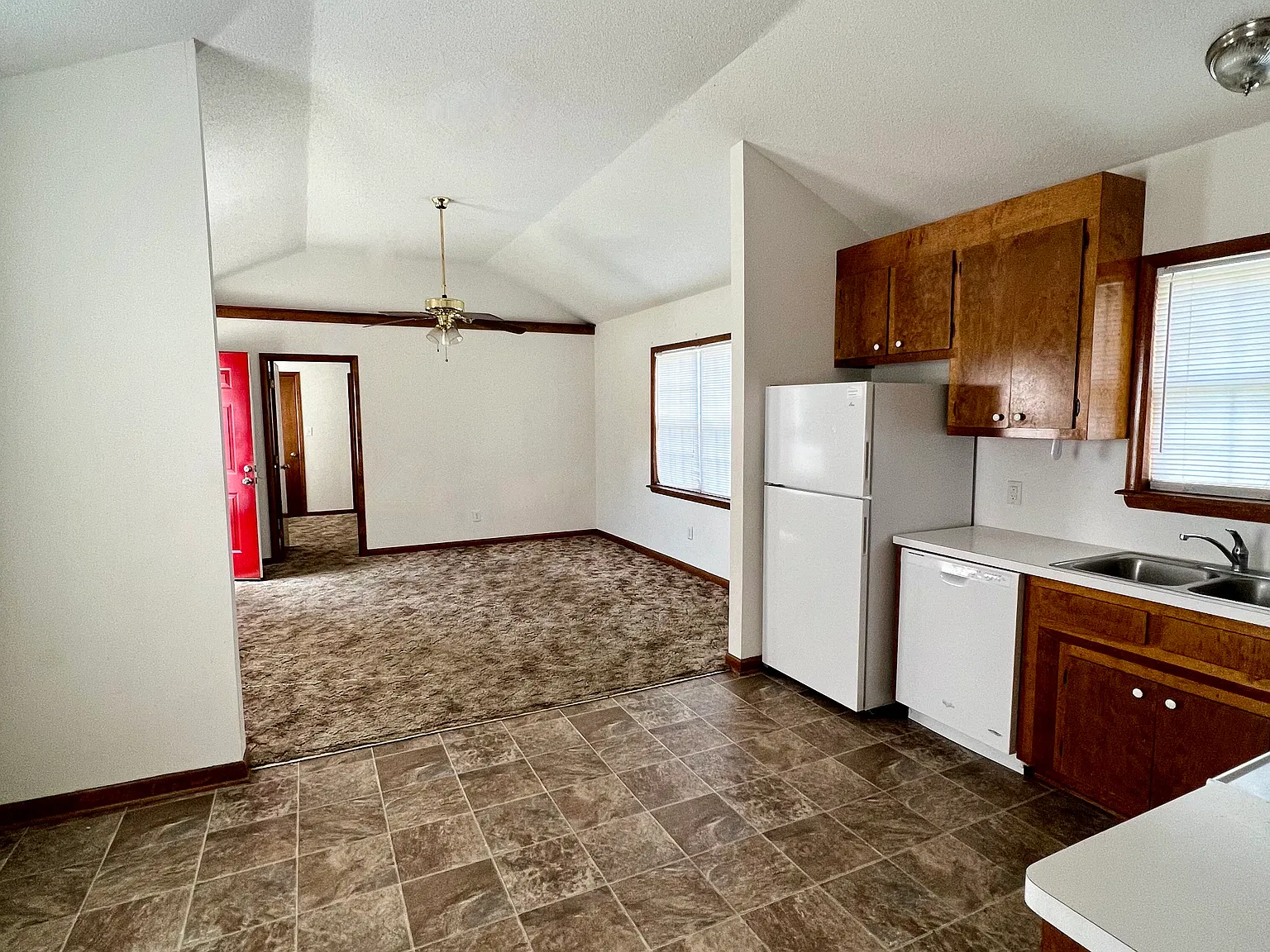 2 bed, $1,195 — Photo 3