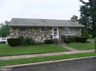 370 Rolling Hill Rd, Elkins Park, PA 19027
