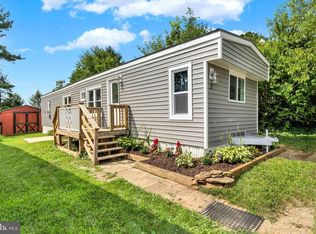 2 Windsor Rd, Windsor, PA 17366