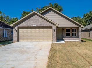 1813 W Long 17th N, North Little Rock, AR 72114