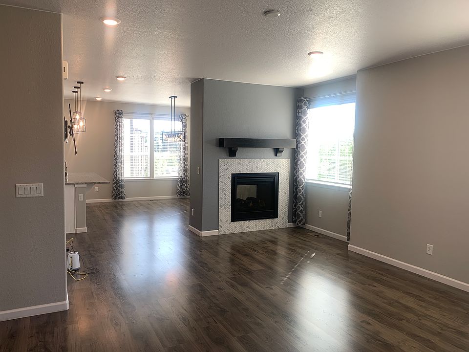 1st image of 1572 Castle Creek Cir