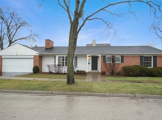 800 Lenox Rd, Glenview, IL 60025