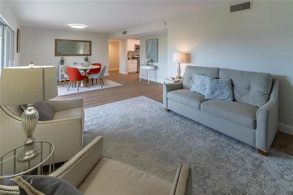 2 bed, 2.0 bath, 1270 sqft, $4,500 — Photo 3