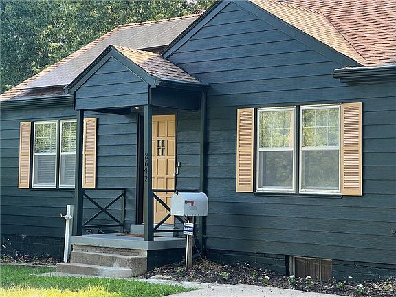 2nd image of 8642 Maiden Ln