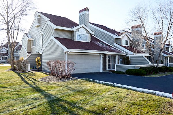 1st image of 1940 Shenandoah Ct N #E