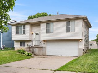 2721 NW 8th St, Lincoln, NE 68521