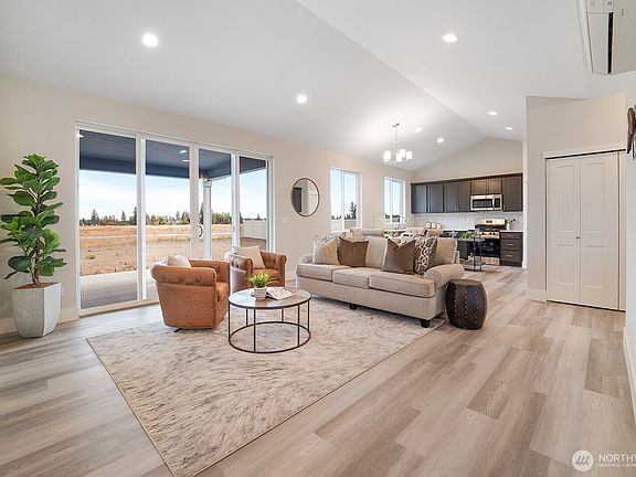 3rd image of 5819 S Sherri Lea Road