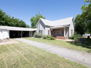 215 N Archer St, Henrietta, TX 76365