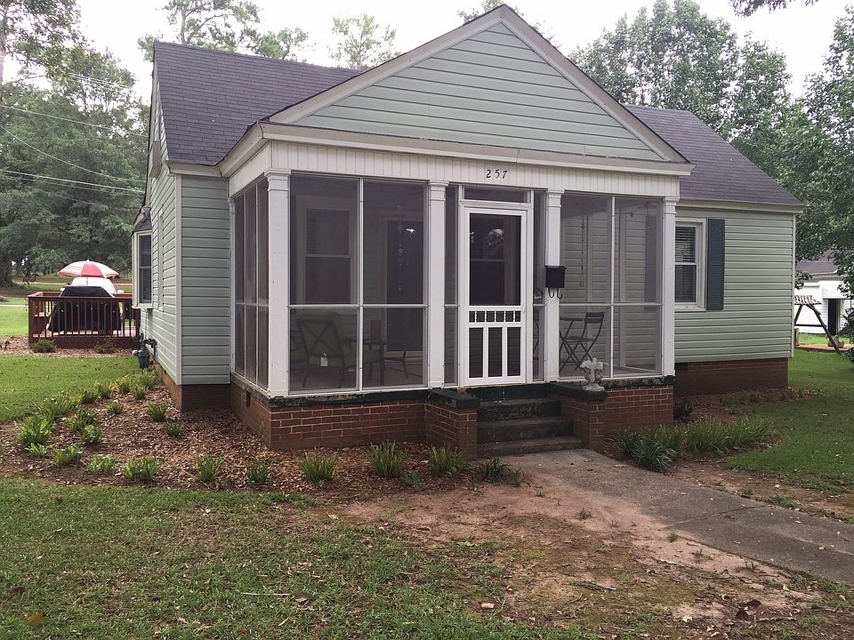 1st image of 257 R St NW