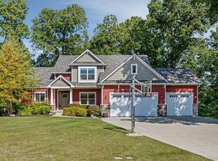 2214 White Hawk Trl, Howell, MI 48843