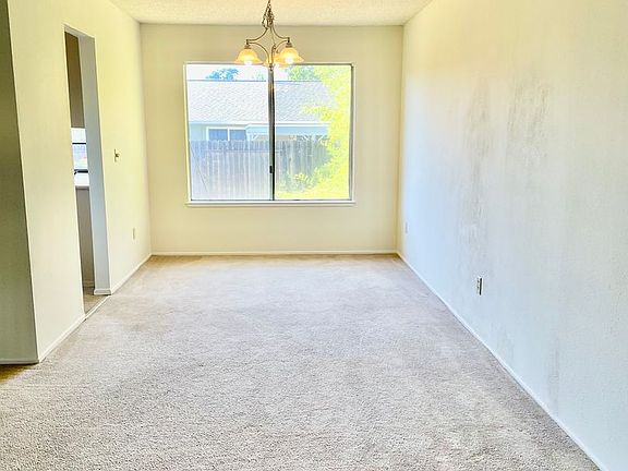 5th image of 675 Regatta Dr