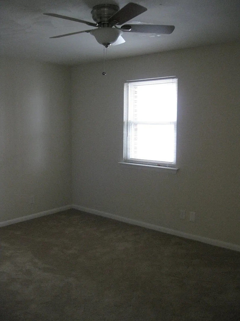 Willoughby Beach Flats - 1362 — Photo 4