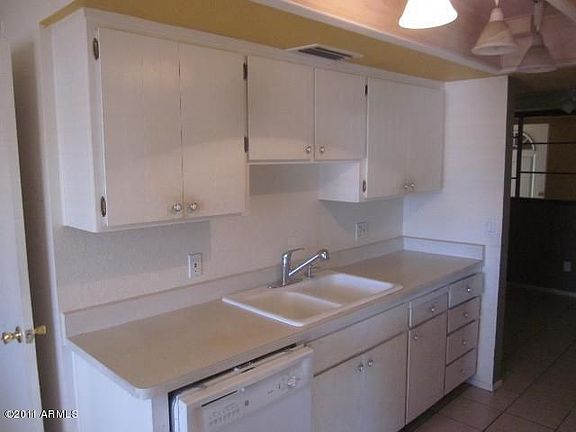 Kitchen_-_2_Bedroom_Home_in_Mesa_Arizona