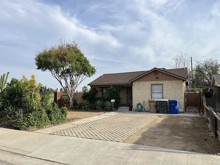901 Castaic Ave — Photo 25