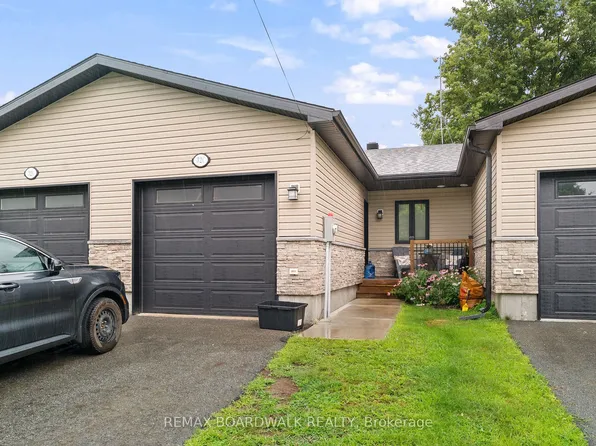32 David St #C, Edwardsburgh/cardinal, ON K0E 1X0