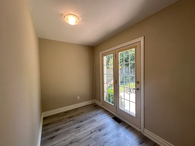 368 Fairlawn St — Photo 24