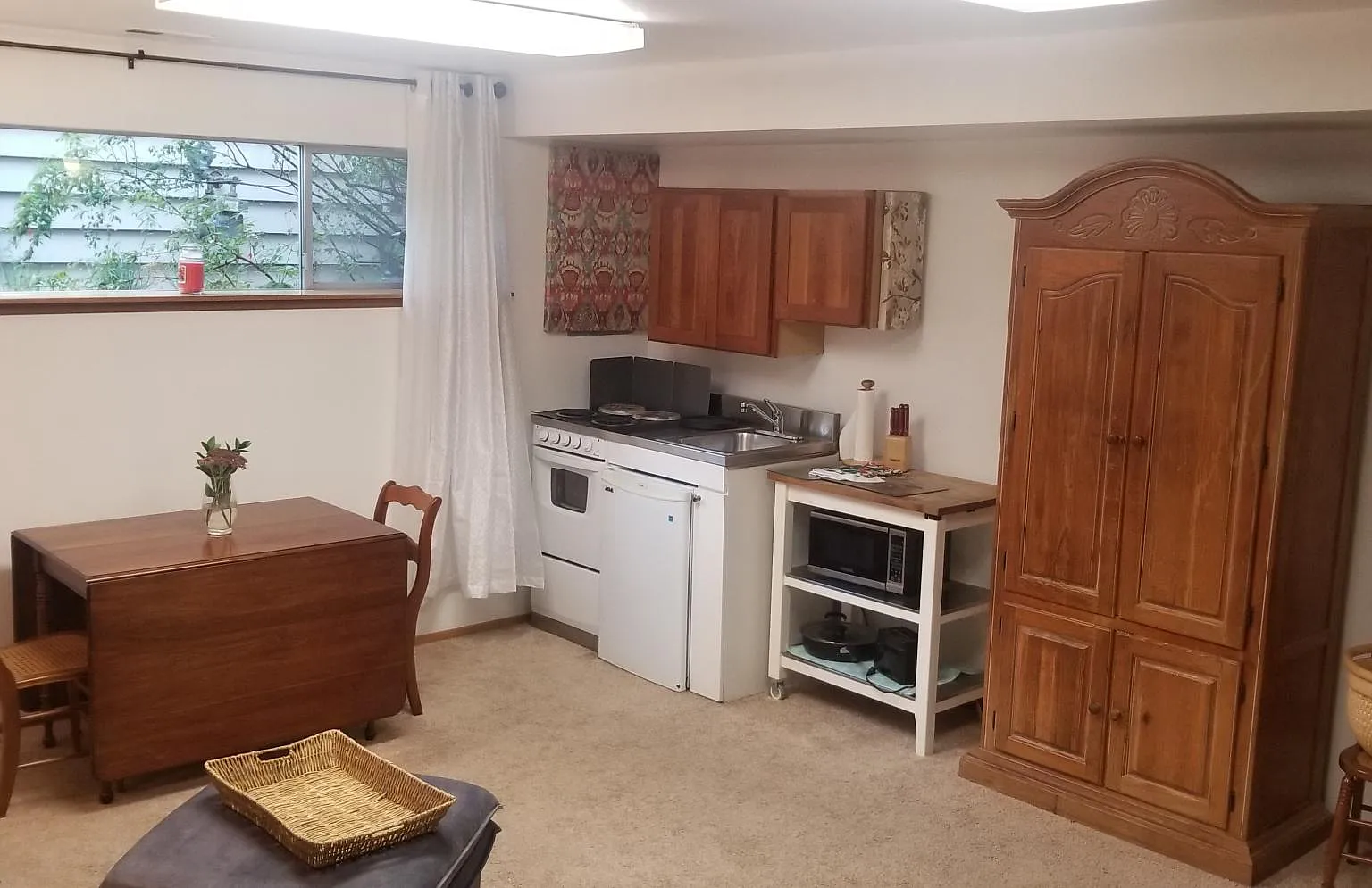 1 bed, 700 sqft, $1,700 — Photo 2