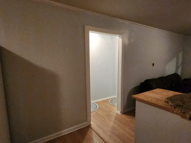 910 Hill Ter — Photo 12