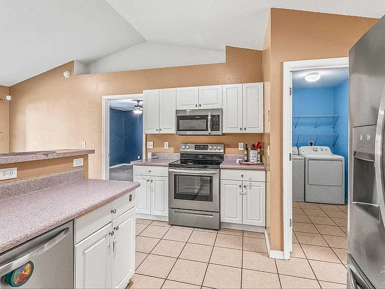 8018 Mark Ct — Photo 32