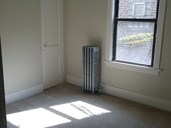5th image of 3928 W Cornelia Ave #2