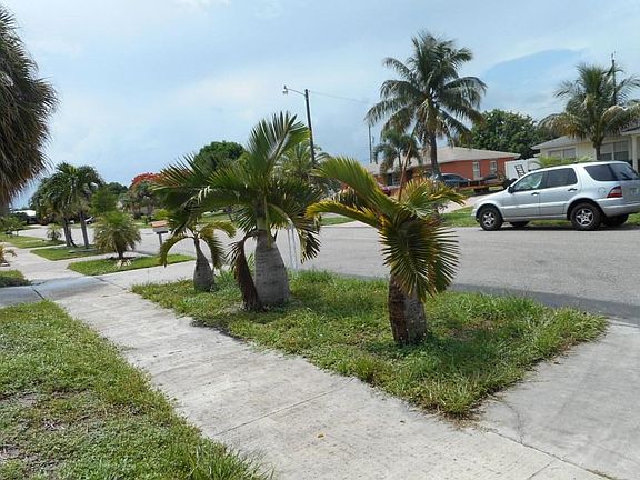 3rd image of 1825 N 15th Avenue N