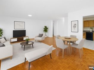 1111 River Rd APT H18, Edgewater, NJ 07020