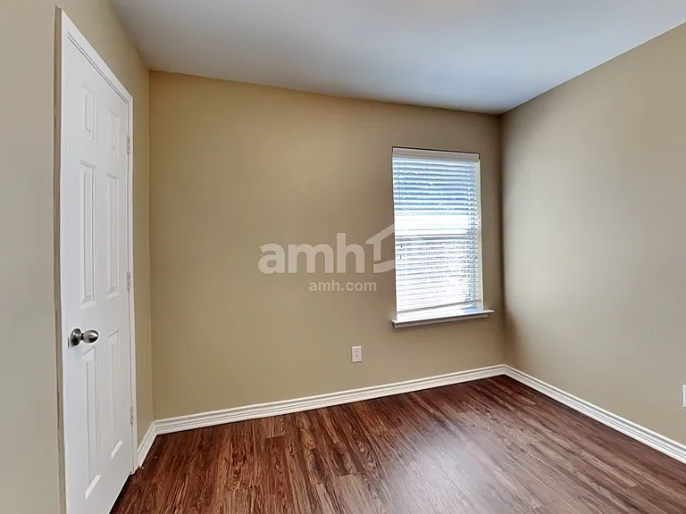 8620 Axis Deer Run — Photo 16