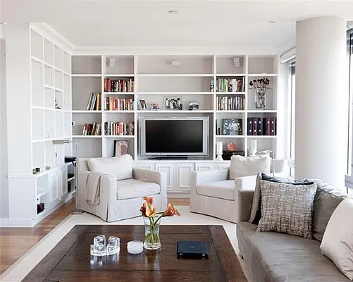 Sold by R New York | media 1