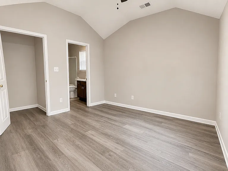 9277 Grove Manor Dr — Photo 4