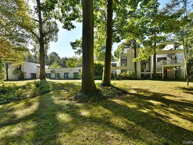 3 Mill Pond Ln — Photo 17