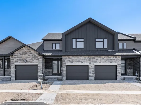 25 Halls Dr, Centre Wellington, ON N0B 1S0
