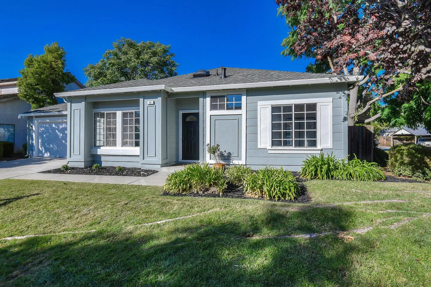 82 Rockway Dr photo 1