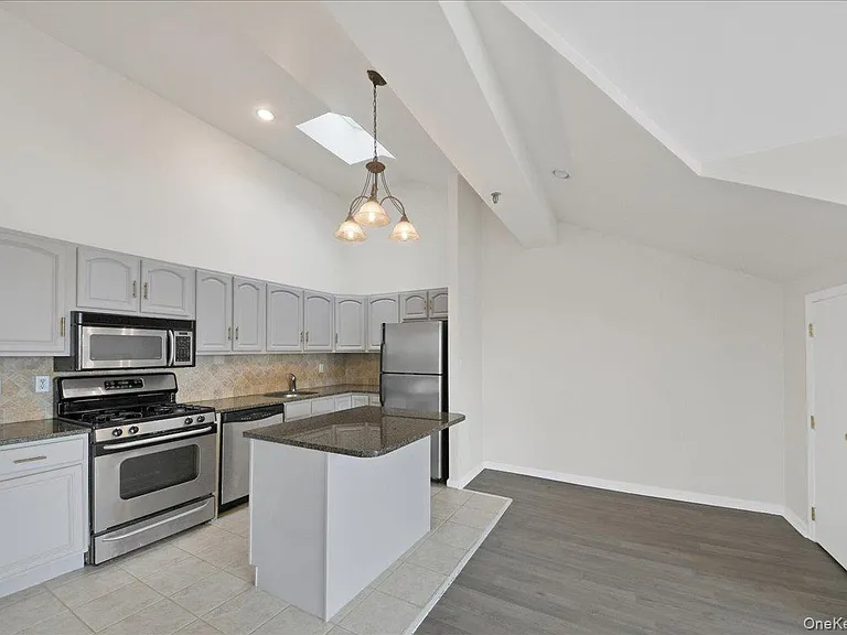 1424 Outlook Ave #3 — Photo 8