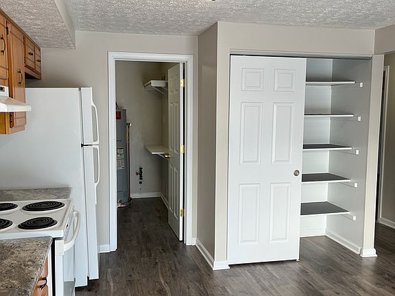 4th image of 1244 Shawn Dr
