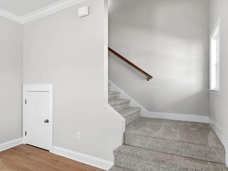 142 Andros Dr — Photo 16
