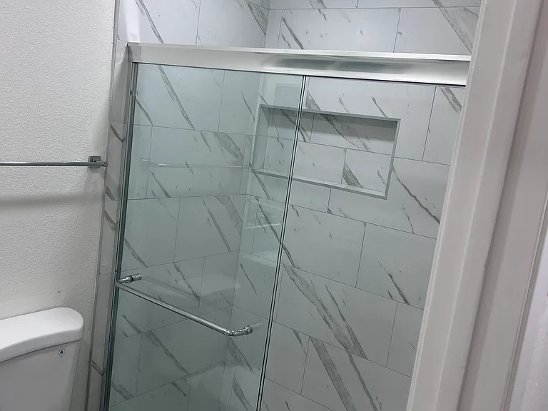 4717 Ben Ave Apartments — Photo 19