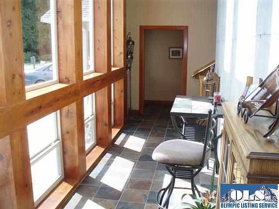 3rd image of 395 Monterra Dr