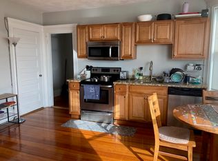 293 Nahant Rd APT 2, Nahant, MA 01908