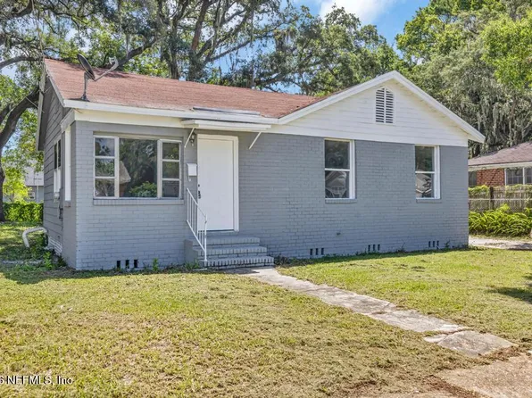 8141 PAUL JONES Drive, Jacksonville, FL 32208