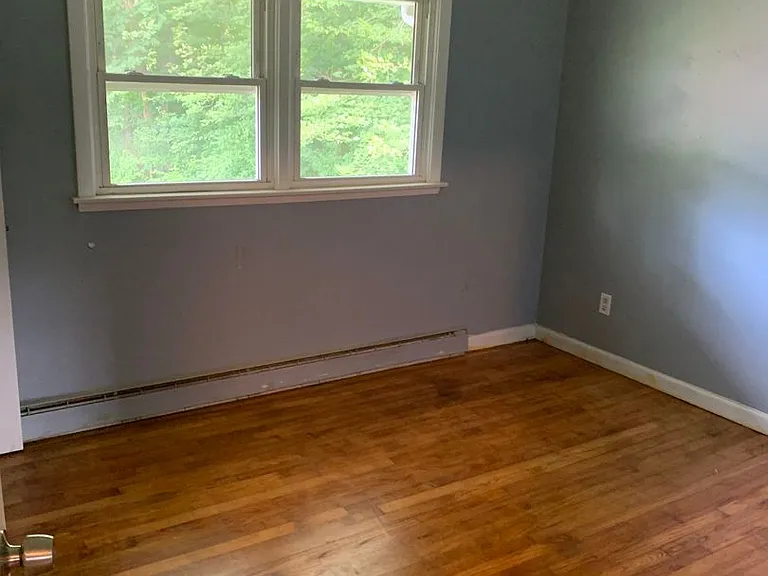 844 Exeter Rd — Photo 14