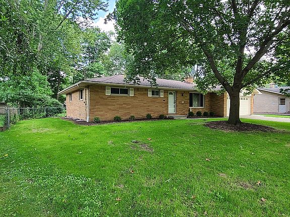 5th image of 5075 Douglas Dr