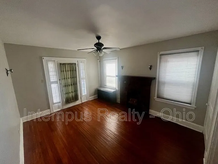 4237 Vine St #2 — Photo 8