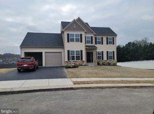 416 Springhouse Ln, York, PA 17406