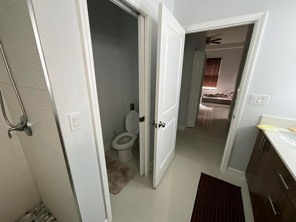 1st image of 933 Fitch Drive