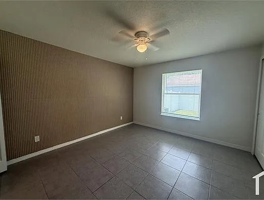 350 W Court St #A — Photo 11
