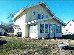 1842 Ellis Blvd NW, Cedar Rapids, IA 52405
